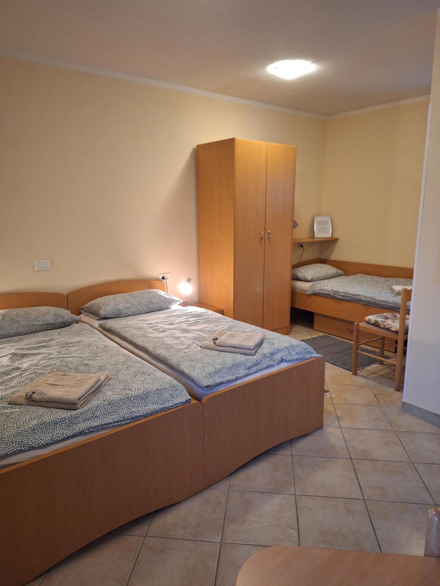 Rooms Pri Lovrizu 코바리드 외부 사진