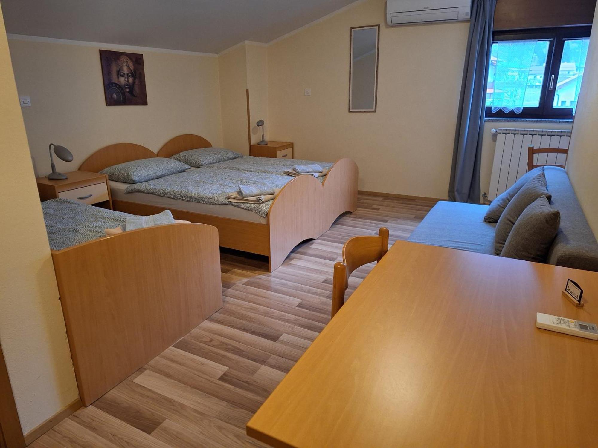 Rooms Pri Lovrizu 코바리드 외부 사진