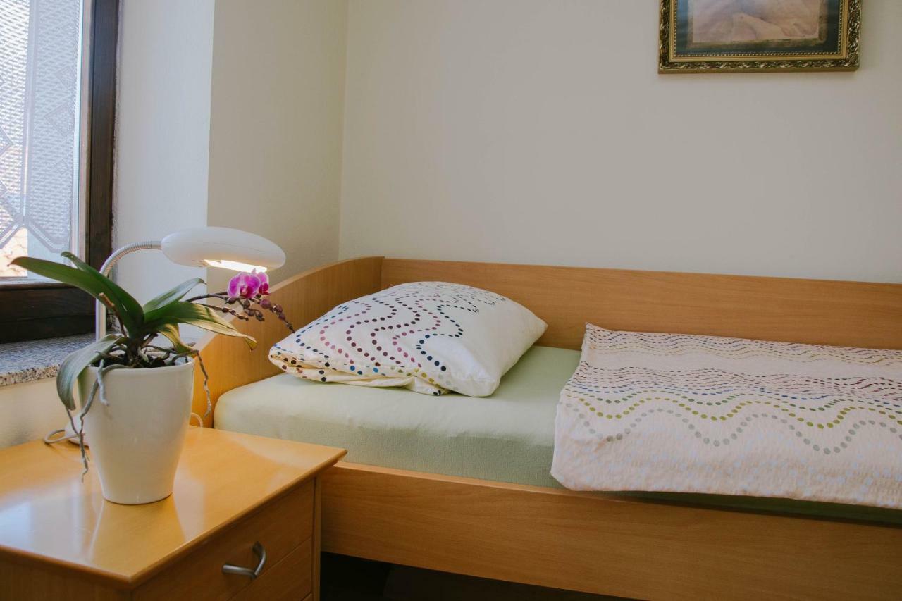 Rooms Pri Lovrizu 코바리드 외부 사진