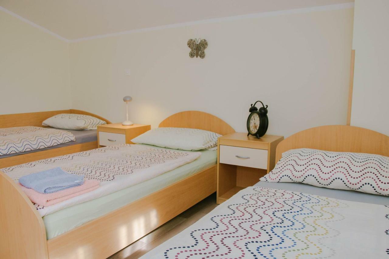 Rooms Pri Lovrizu 코바리드 외부 사진