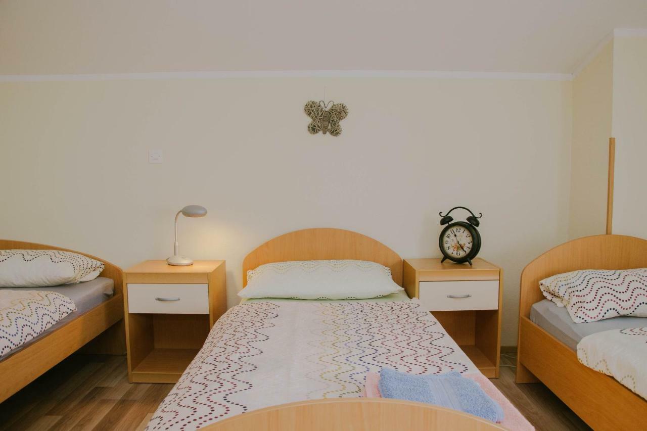 Rooms Pri Lovrizu 코바리드 외부 사진