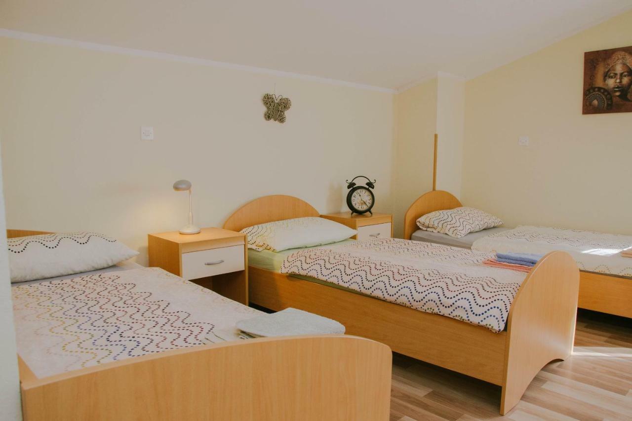 Rooms Pri Lovrizu 코바리드 외부 사진