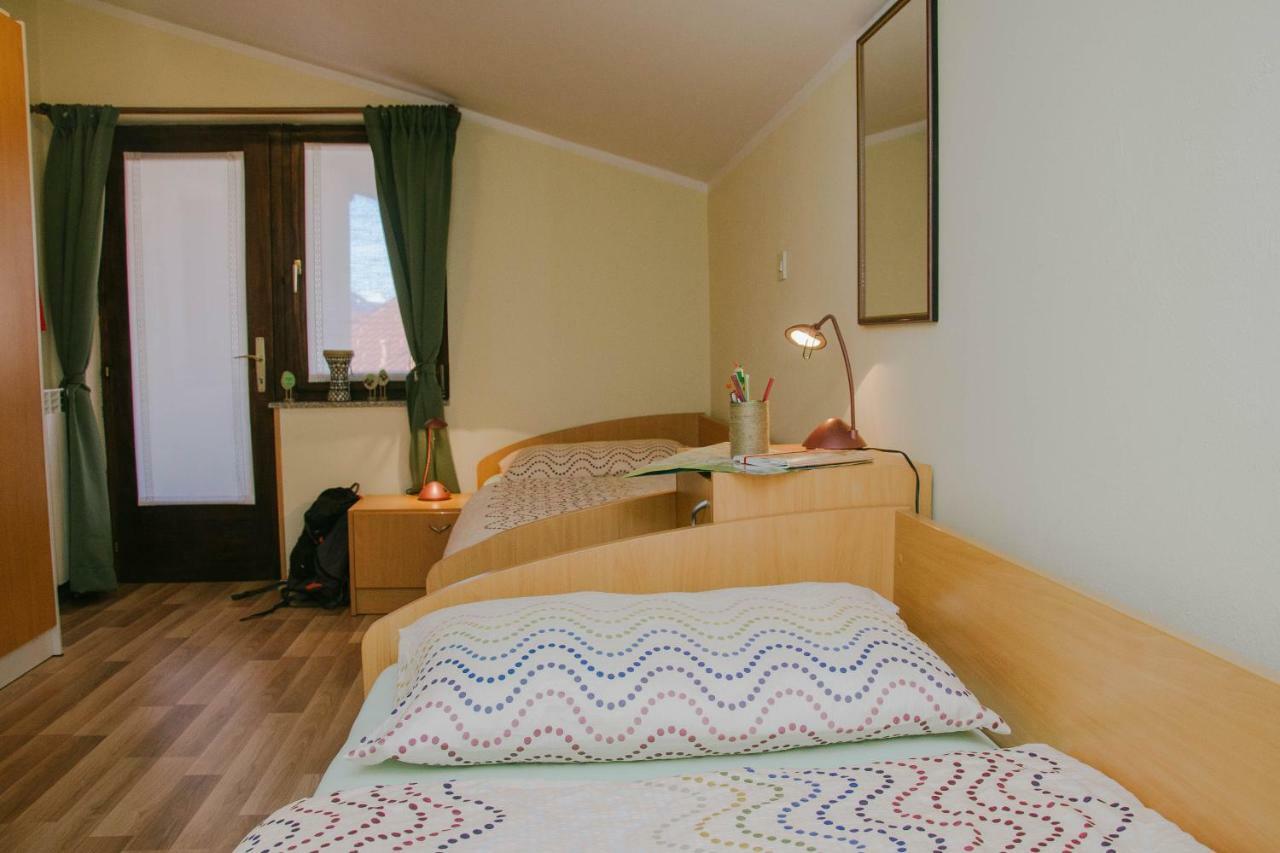 Rooms Pri Lovrizu 코바리드 외부 사진