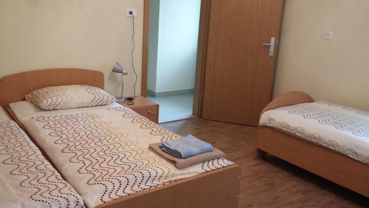 Rooms Pri Lovrizu 코바리드 외부 사진