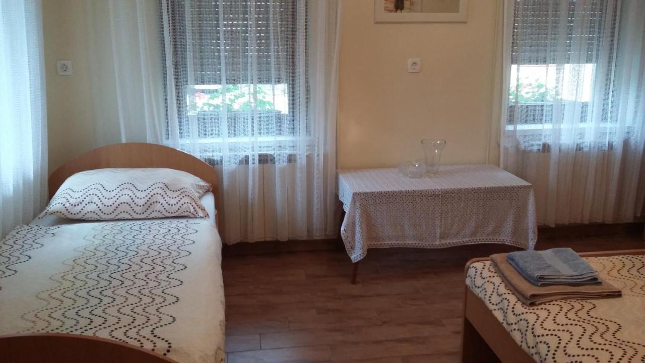 Rooms Pri Lovrizu 코바리드 외부 사진